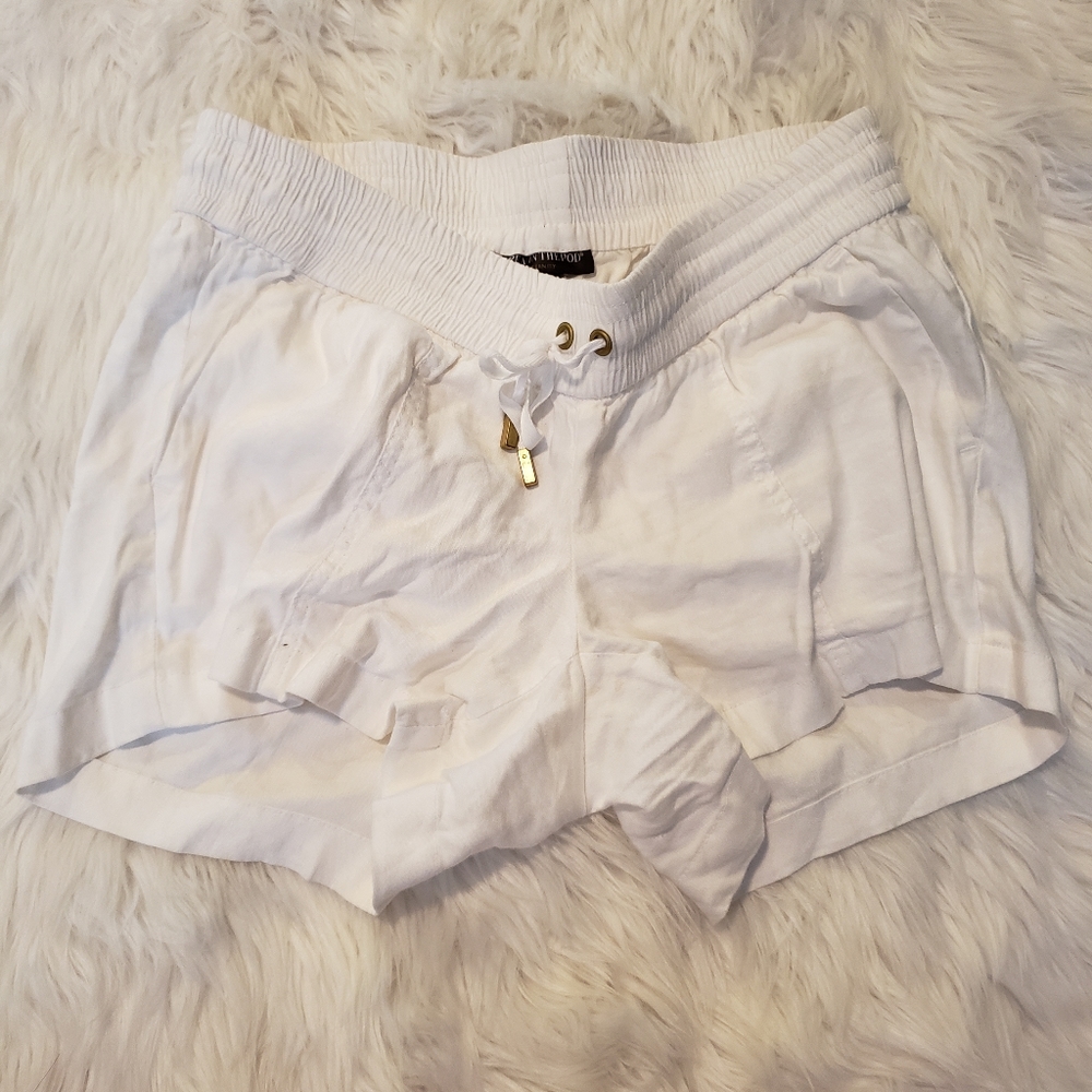A Pea in the Pod Maternity White shorts XS
